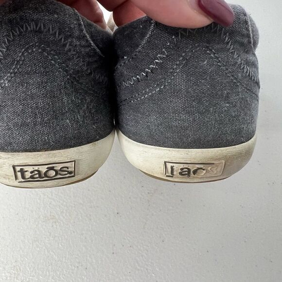 Taos | Shoes Size 11 run a bit small more like a 10 - Picture 4 of 5